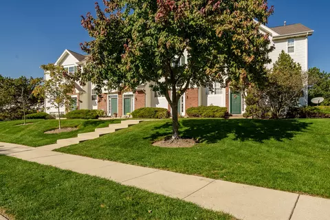 747 River Walk Dr, Wheeling, IL 60090 photo 37