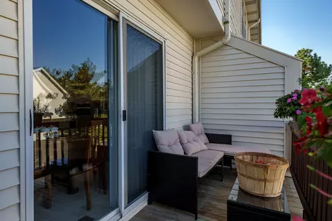 747 River Walk Dr, Wheeling, IL 60090 photo 42