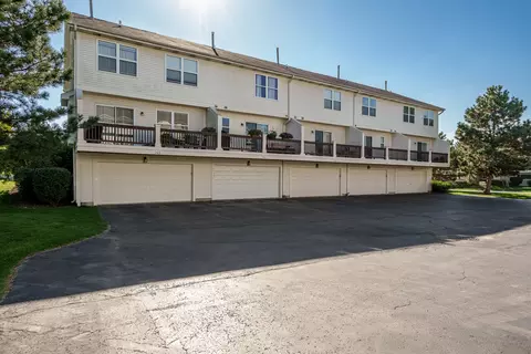 747 River Walk Dr, Wheeling, IL 60090 photo 38