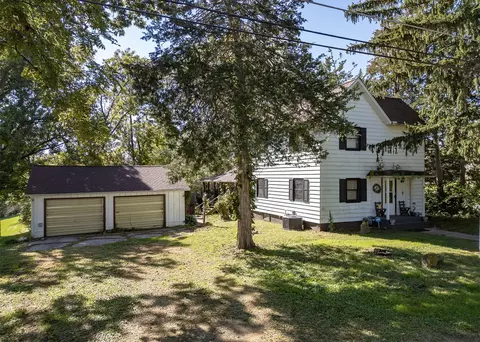 1355 23rd Ave, Clinton, IA 52732