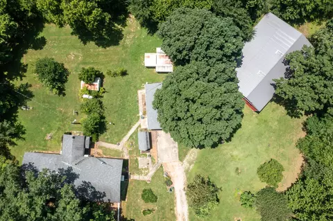 19503 N Moonbeam Ln, Mount Vernon, IL 62864
