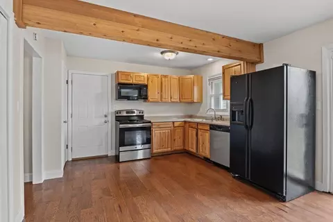 Kitchen - 2117 Keokuk Rd, Springfield, IL 62702 photo 1 of 2