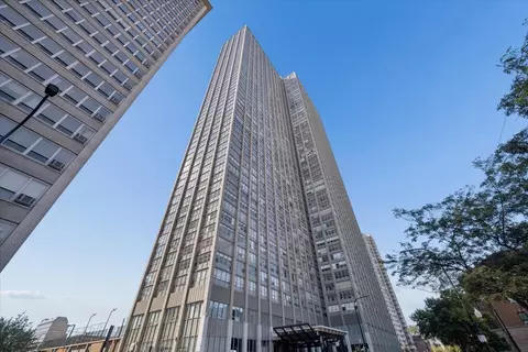 655 W Irving Park Rd #502, Chicago, IL 60613