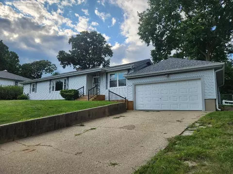 Exterior - 914 Oakleaf Ave, Mchenry, IL 60051 photo 8 of 8