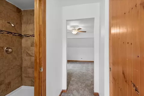Entry Way - 722 Shepard Ct #-, Gurnee, IL 60031 photo 1 of 1