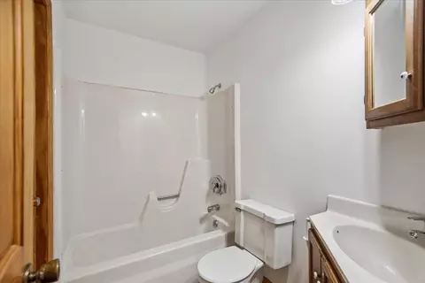 Bath - 722 Shepard Ct #-, Gurnee, IL 60031 photo 1 of 2