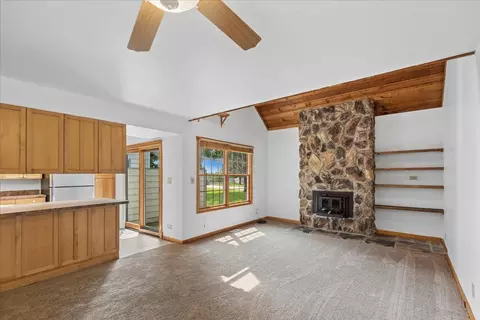 Living - 722 Shepard Ct #-, Gurnee, IL 60031 photo 2 of 3