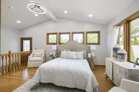Bedroom - 1325 E Lake Ave, Glenview, IL 60025 photo 2 of 7
