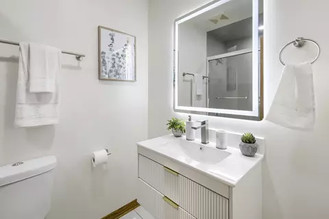 Bath - 1325 E Lake Ave, Glenview, IL 60025 photo 1 of 7