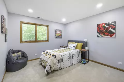 Bedroom - 1325 E Lake Ave, Glenview, IL 60025 photo 4 of 7