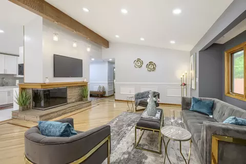 Living - 1325 E Lake Ave, Glenview, IL 60025 photo 2 of 2