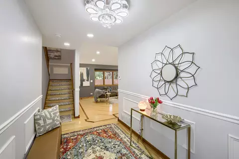 Entry Way - 1325 E Lake Ave, Glenview, IL 60025 photo 1 of 1