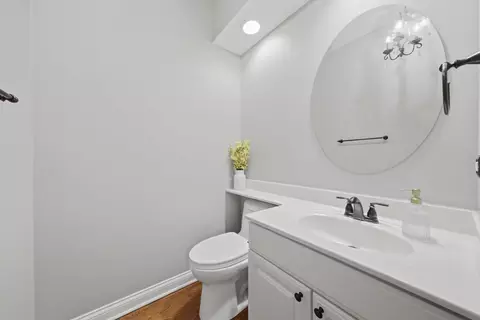 Bath - 2523 Forest Ct, Lindenhurst, IL 60046 photo 1 of 4
