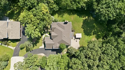 View/Area - 2523 Forest Ct, Lindenhurst, IL 60046 photo 1 of 2
