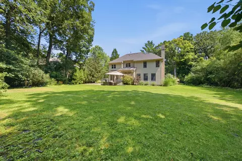 Exterior - 2523 Forest Ct, Lindenhurst, IL 60046 photo 3 of 3