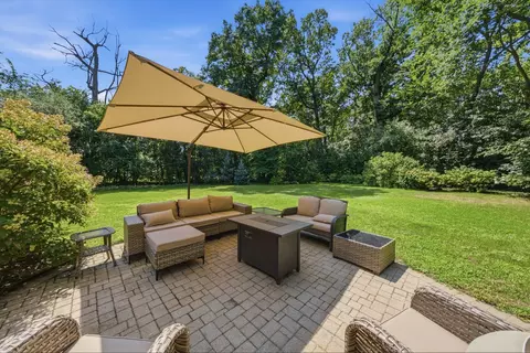 Exterior - 2523 Forest Ct, Lindenhurst, IL 60046 photo 2 of 3
