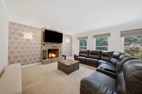Other - 2523 Forest Ct, Lindenhurst, IL 60046 photo 2 of 4