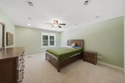 Bedroom - 2523 Forest Ct, Lindenhurst, IL 60046 photo 3 of 6
