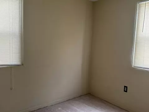 Bedroom - 3721 13th Ave, Moline, IL 61265 photo 4 of 5