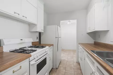 Kitchen - 3721 13th Ave, Moline, IL 61265 photo 3 of 3