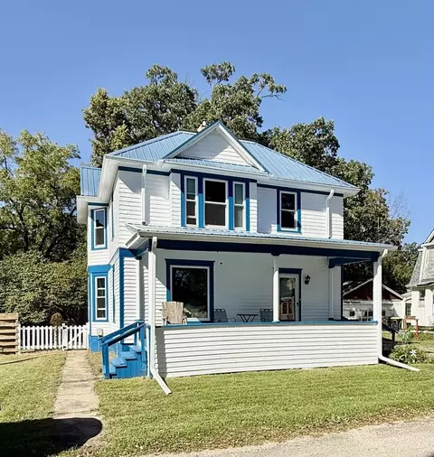 219 Lyons Ct, Toulon, IL 61483