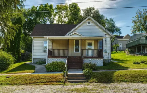 303 N Church St, Albany, IL 61230