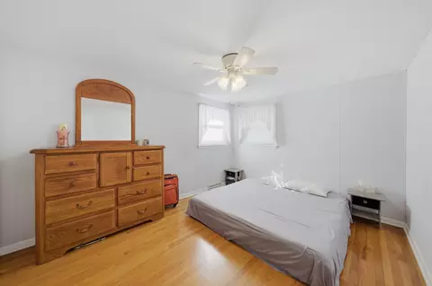 Bedroom - 8300 Long Ave, Burbank, IL 60459 photo 1 of 2