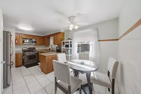 Kitchen - 8300 Long Ave, Burbank, IL 60459 photo 1 of 4