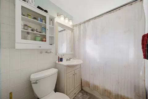 Bath - 8300 Long Ave, Burbank, IL 60459 photo 1 of 2