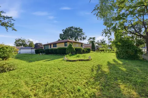 Exterior - 8300 Long Ave, Burbank, IL 60459 photo 6 of 7