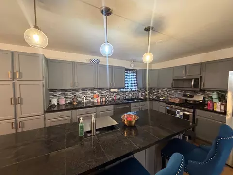 Kitchen - 1902 Chestnut Grove Dr, Plainfield, IL 60586 photo 2 of 5