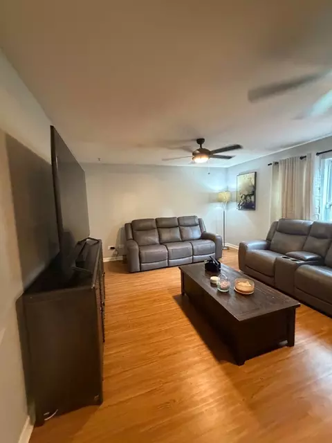 Living - 1902 Chestnut Grove Dr, Plainfield, IL 60586 photo 4 of 5