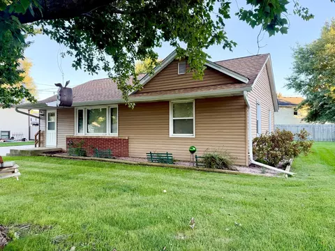 1101 4h Rd, Ottawa, IL 61350