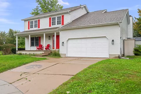 4843 Kynnelworth Dr, Bettendorf, IA 52722