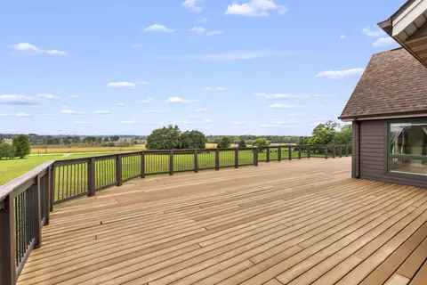 Exterior - 14949 Saunders Rd, Pecatonica, IL 61063 photo 8 of 15