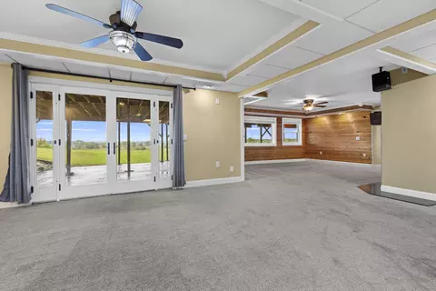 Living - 14949 Saunders Rd, Pecatonica, IL 61063 photo 8 of 8