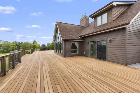 Exterior - 14949 Saunders Rd, Pecatonica, IL 61063 photo 6 of 15