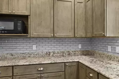 Kitchen - 14949 Saunders Rd, Pecatonica, IL 61063 photo 7 of 10