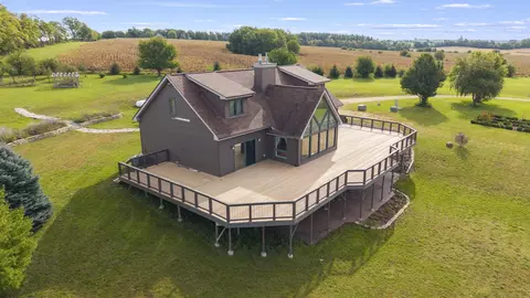 Exterior - 14949 Saunders Rd, Pecatonica, IL 61063 photo 2 of 15