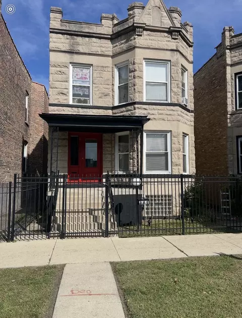 3318 W Flournoy St, Chicago, IL 60624