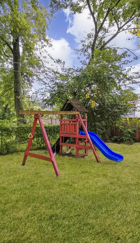 Exterior - 1135 E Galena Blvd, Aurora, IL 60505 photo 5 of 6