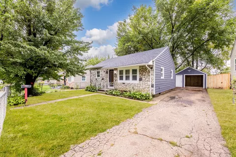 Exterior - 1135 E Galena Blvd, Aurora, IL 60505 photo 3 of 6