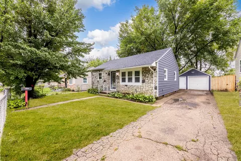 Exterior - 1135 E Galena Blvd, Aurora, IL 60505 photo 2 of 6