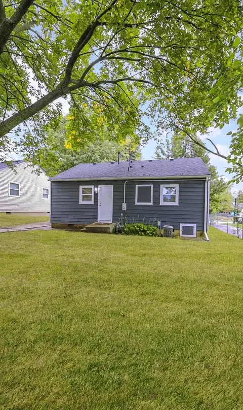 Exterior - 1135 E Galena Blvd, Aurora, IL 60505 photo 6 of 6