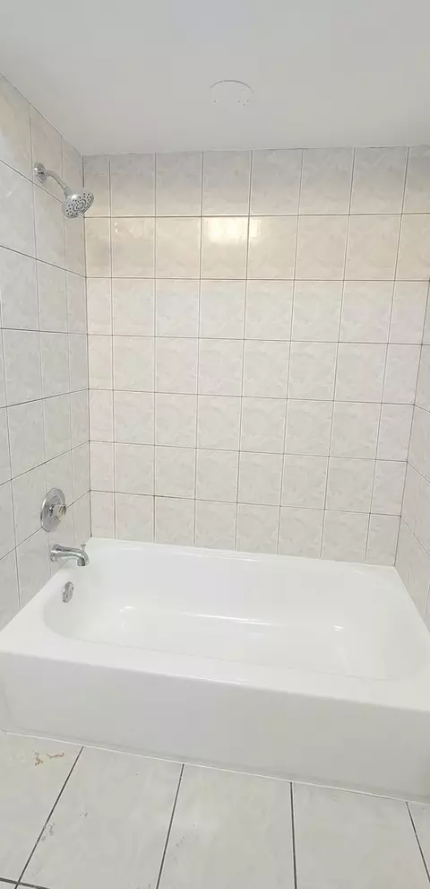 Bath - 3810 Ruby St, Schiller Park, IL 60176 photo 2 of 3
