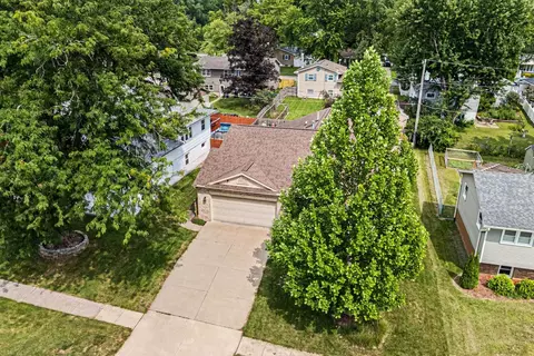 View/Area - 3506 35th St, Moline, IL 61265 photo 2 of 3