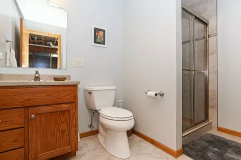 Bath - 3506 35th St, Moline, IL 61265 photo 4 of 5