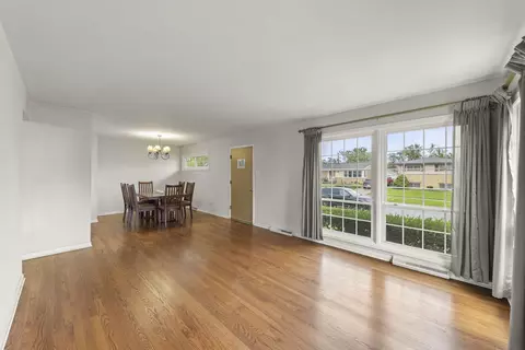 Living - 70 E Craig Dr, Chicago Heights, IL 60411 photo 2 of 3