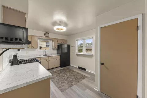 Kitchen - 70 E Craig Dr, Chicago Heights, IL 60411 photo 1 of 2