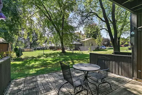 Exterior - 3 Creekside Cir #B, Elgin, IL 60123 photo 2 of 5